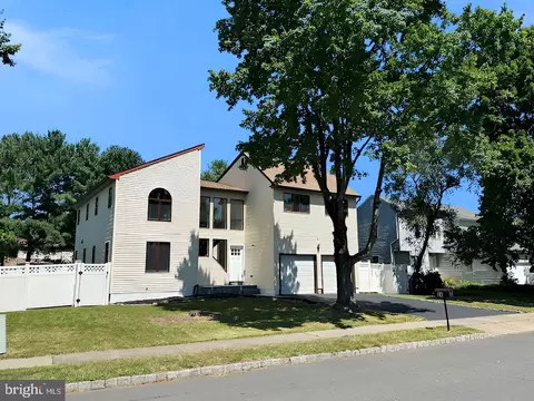 24 Pullman, Dayton, NJ 08810 photo 2