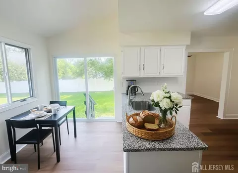 24 Pullman, Dayton, NJ 08810 photo 7