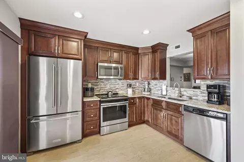 631 B Madison Dr, Monroe Township, NJ 08831