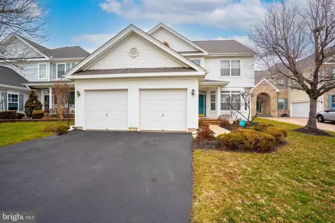 6 Barlow Ct, Plainsboro, NJ 08536