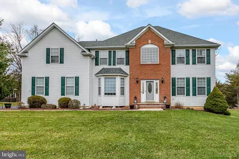 4 Gramercy Rd, Monmouth Junction, NJ 08852