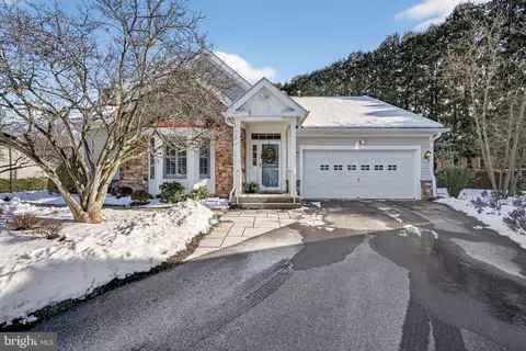 2 Conifer Ct, Princeton, NJ 08540