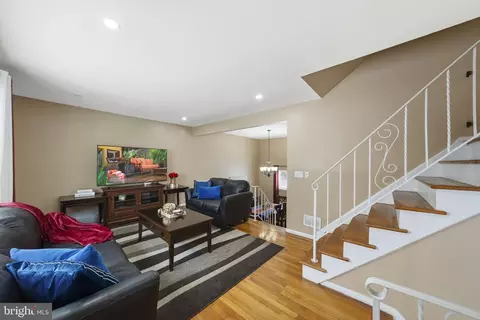 Entry Way - 10 Magee Rd, Edison, NJ 08817 photo 3 of 5