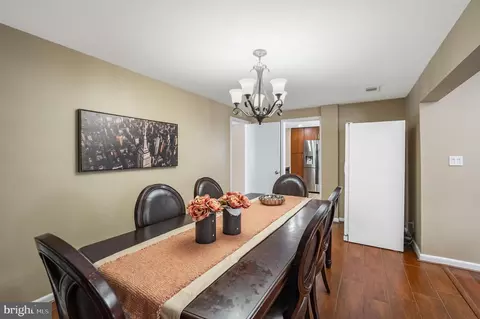 Dining - 10 Magee Rd, Edison, NJ 08817 photo 2 of 4