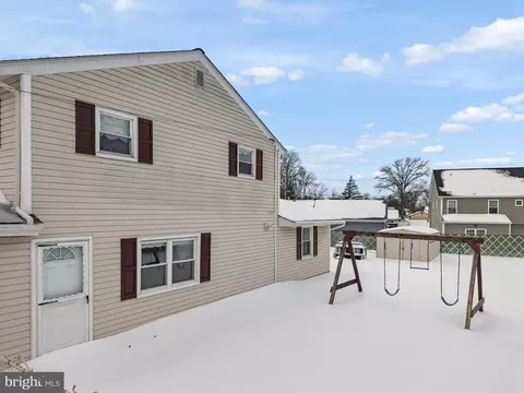 Exterior - 10 Magee Rd, Edison, NJ 08817 photo 3 of 3