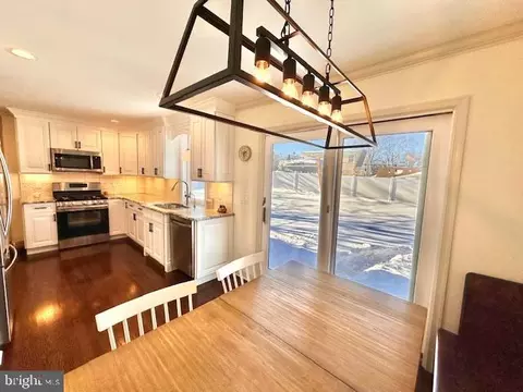 8 Willow Ct, Parlin, NJ 08859 photo 14