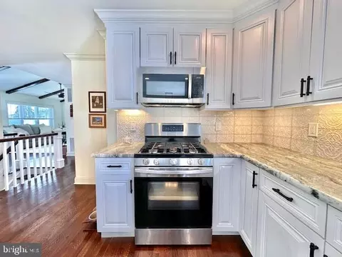 8 Willow Ct, Parlin, NJ 08859 photo 12