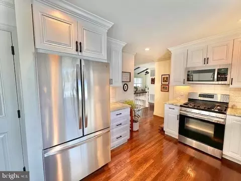 8 Willow Ct, Parlin, NJ 08859 photo 9