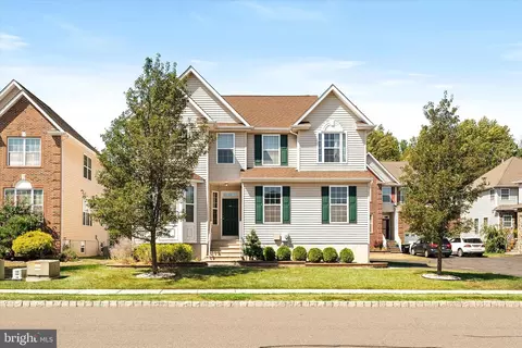 221 Morning Glory Dr, Monroe Township, NJ 08831