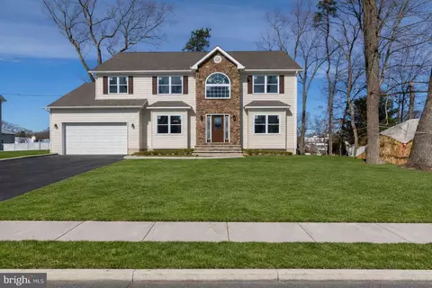 38 Avenue I, Monroe Township, NJ 08831