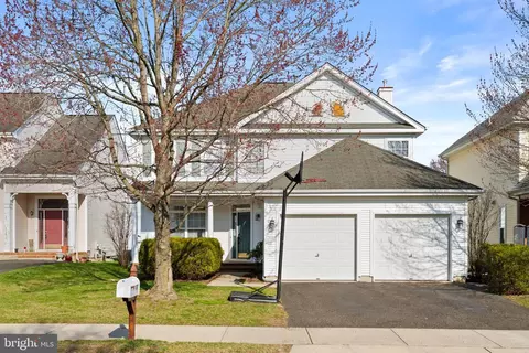 87 Elsie Dr, Plainsboro, NJ 08536