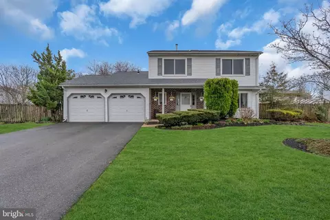 29 Liberty Dr, Dayton, NJ 08810
