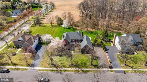 4 Windmill Ct, Plainsboro, NJ 08536