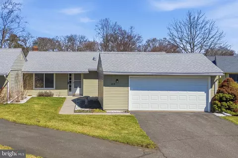 21 B Celtis Plz, Monroe Township, NJ 08831