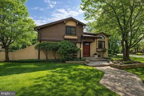 70 Sayre Dr, Princeton, NJ 08540