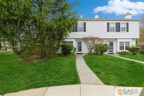 794 Darlington Dr, Old Bridge, NJ 08857