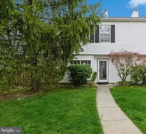 794 Darlington Dr, Old Bridge, NJ 08857