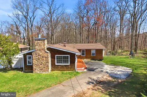 15 Deans Rhode Hall Rd, Monmouth Junction, NJ 08852