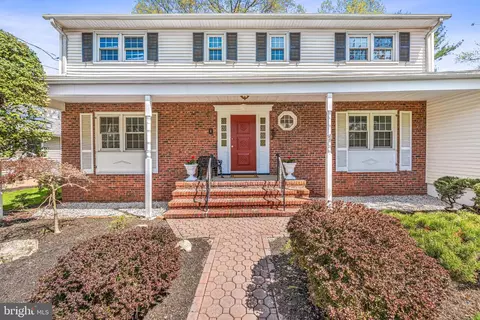 Exterior - 2 Paula St, Edison, NJ 08820 photo 2 of 6