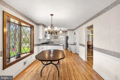 Dining - 2 Paula St, Edison, NJ 08820 photo 5 of 5