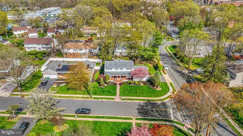 View/Area - 2 Paula St, Edison, NJ 08820 photo 3 of 4