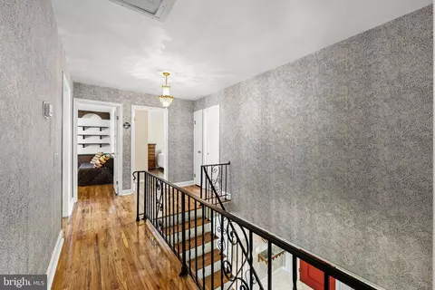 Entry Way - 2 Paula St, Edison, NJ 08820 photo 3 of 4
