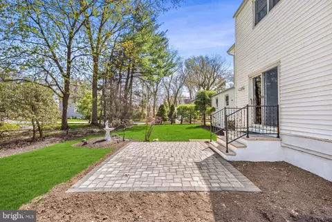 Exterior - 2 Paula St, Edison, NJ 08820 photo 5 of 6