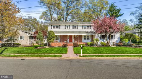 Exterior - 2 Paula St, Edison, NJ 08820 photo 1 of 6