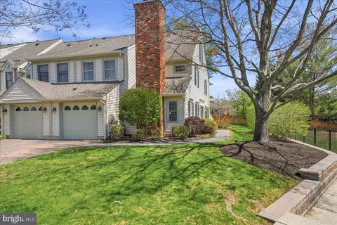 20 Fair Acres Ct, Princeton, NJ 08540