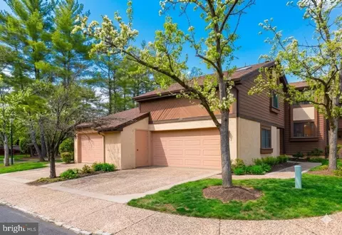 251 Sayre Dr, Princeton, NJ 08540