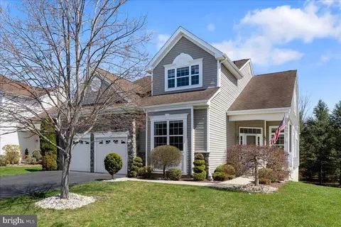 141 Timber Hill Dr, Monroe Township, NJ 08831