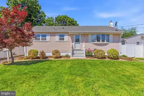 854 Nelson Pl, Piscataway, NJ 08854