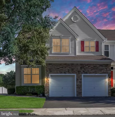 601 Yarrow Cir, Dayton, NJ 08810