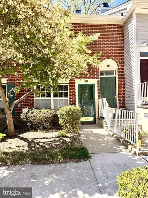 13 Jay Ct, Plainsboro, NJ 08536