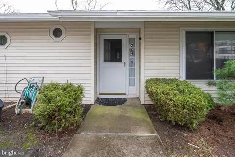 264 B Crosse Dr, Monroe Township, NJ 08831