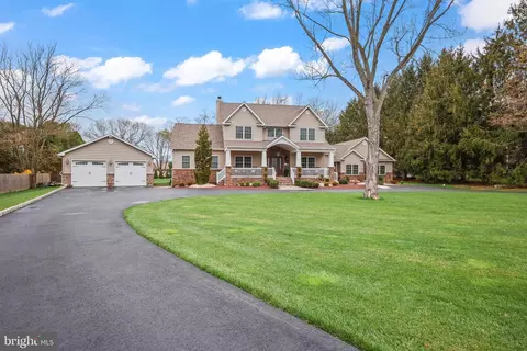 13 Fox Run, Monroe Township, NJ 08831