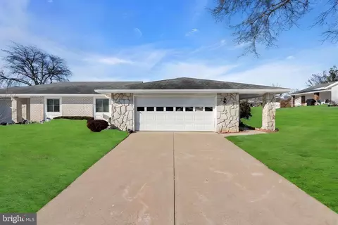 165 C Belmar Rd, Monroe Township, NJ 08831