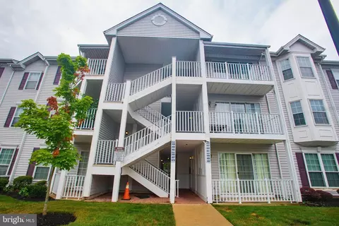 488 Witney Ct, North Brunswick, NJ 08902