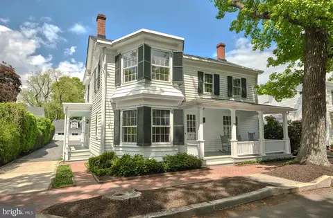 73 N Main St, Cranbury, NJ 08512