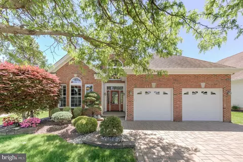 14 Cobblestone Blvd, Monroe Township, NJ 08831