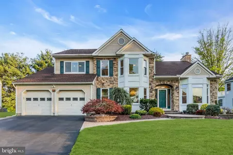 14 Hancock Ct, Plainsboro, NJ 08536
