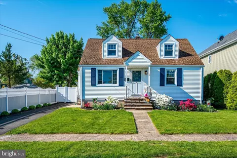 49 N 49 N Smith St, Avenel, NJ 07001