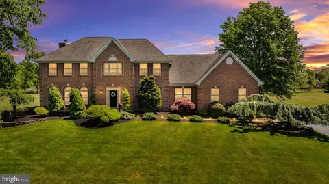 11 Windmill Ct, Plainsboro, NJ 08536