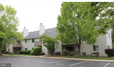 1112 Aspen Dr, Plainsboro, NJ 08536