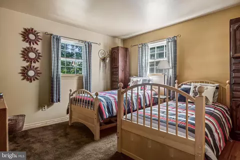 54 Eileen Way, Edison, NJ 08837 photo 19