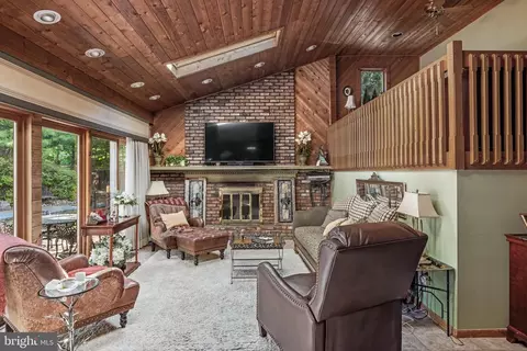 54 Eileen Way, Edison, NJ 08837 photo 13