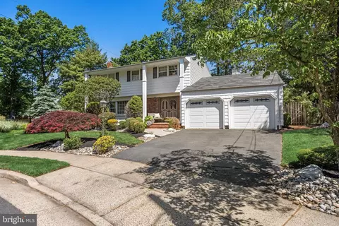 54 Eileen Way, Edison, NJ 08837 photo 31