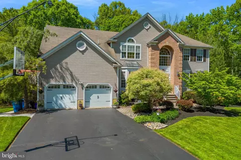 52 Spruce Meadows Dr, Monroe Township, NJ 08831