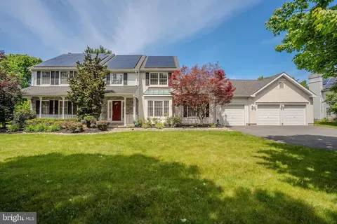 1 Bunting Ct, Plainsboro, NJ 08536