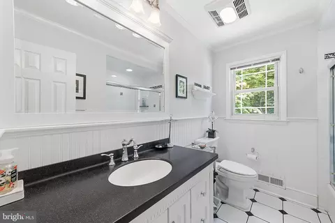 Bath - 7 Dellview Dr, Edison, NJ 08820 photo 1 of 4